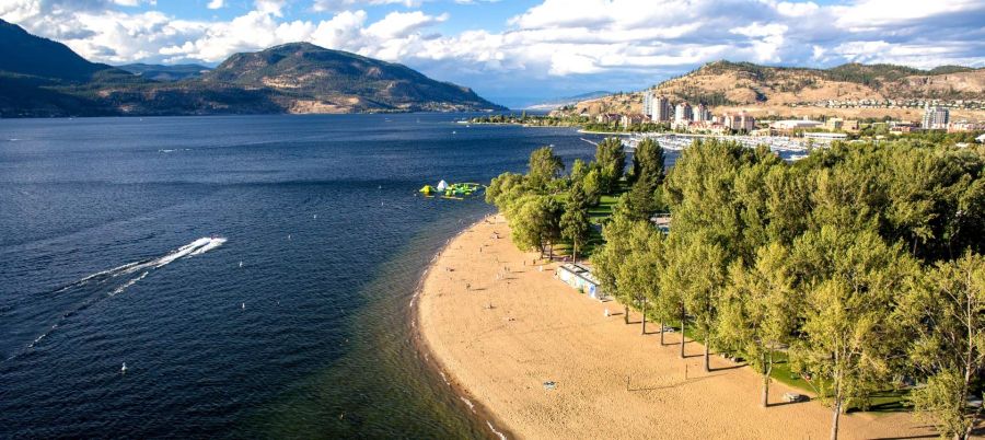 </who>Beach in the summer, above, and ski in the winter, below, in Kelowna.