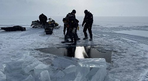 100 Mile House couple dies after snowmobiles plunge through ice into frozen lake