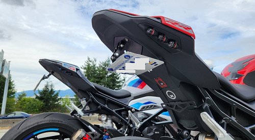 Young BC bikers busted for stunt riding, folding licence plates on Hwy 1
